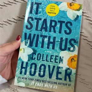 Colleen Hoover Novel - It Starts With Us